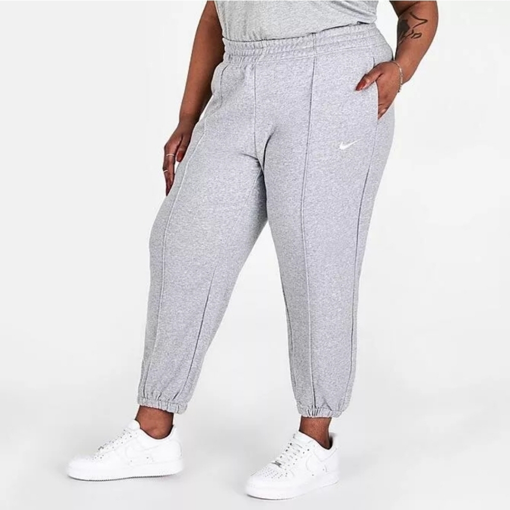 Nike essential sportswear womens fleece gray jogger sporty casual Activewear